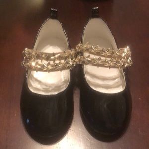 Faux paten leather ballet flats!